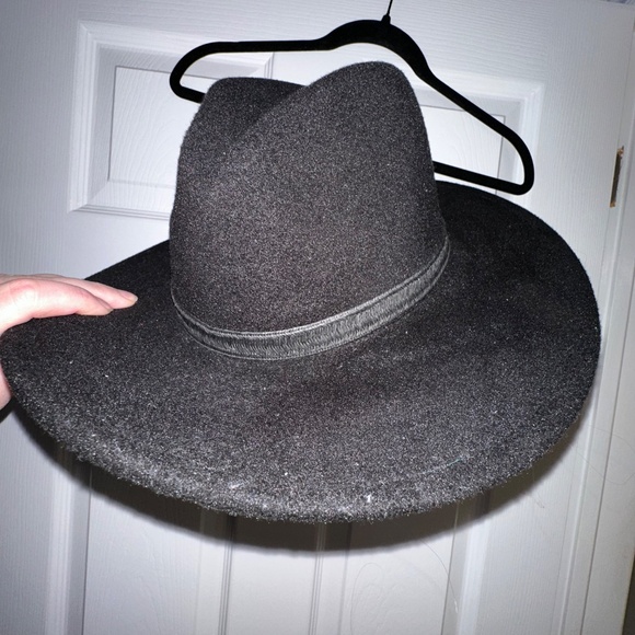 Time and Tru Black Felt Hat – NWT, Adjustable - Picture 2 of 6